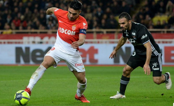 包含摩纳哥主场战平梅斯，难分胜负的词条