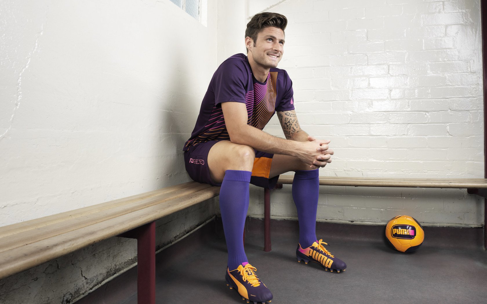 铁血防线锁死德意志,全能福登统治攻防—AC米兰的战术革命与英格兰新核的崛起